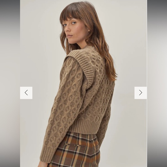Nasty Gal Cable Knit Sweater with Sleeve Detail - Picture 6 of 11
